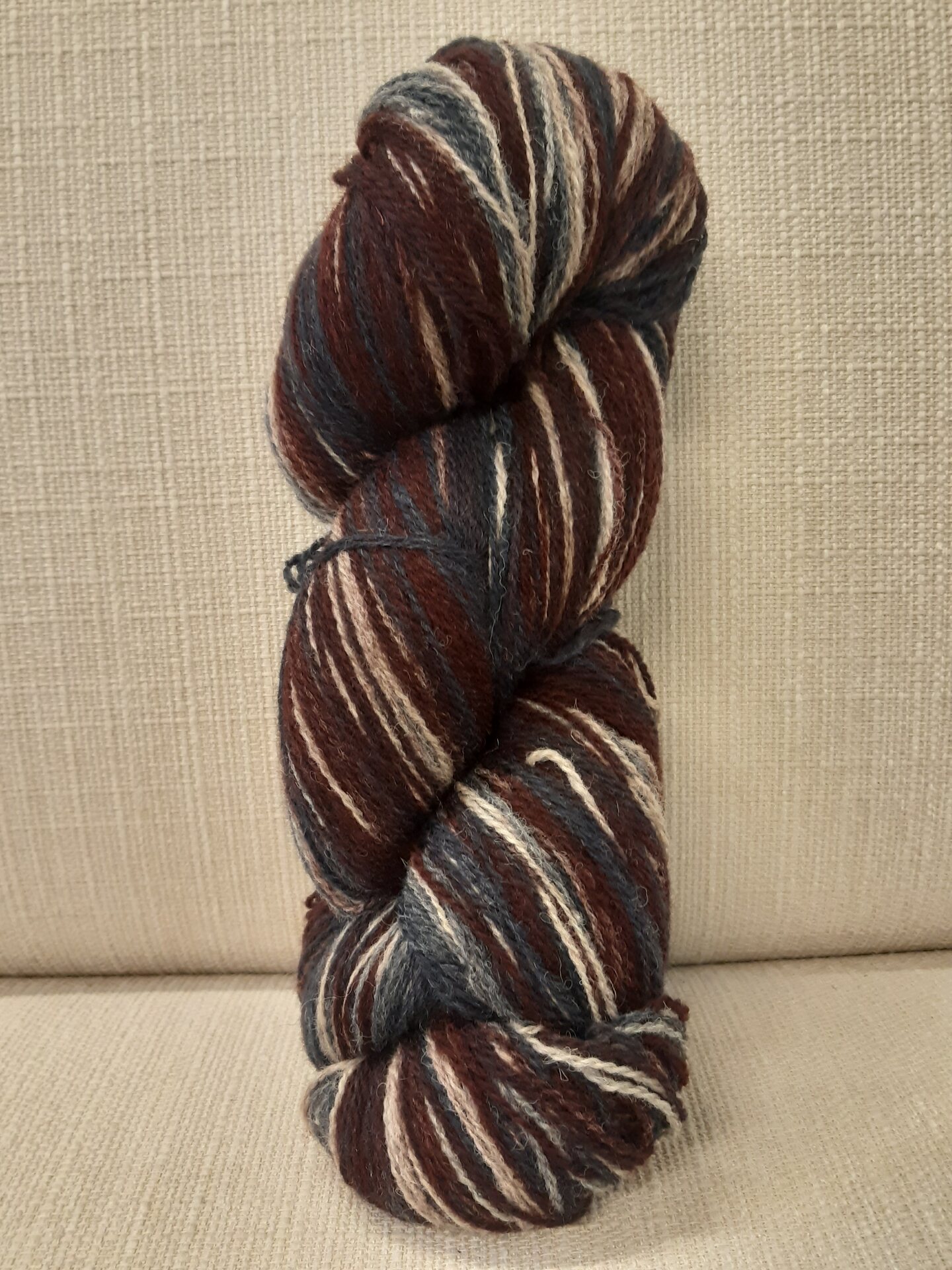 Aade Lõng Vironvilla 8/2 vyyhti monivärinen Burgundy-Blue n. 230g