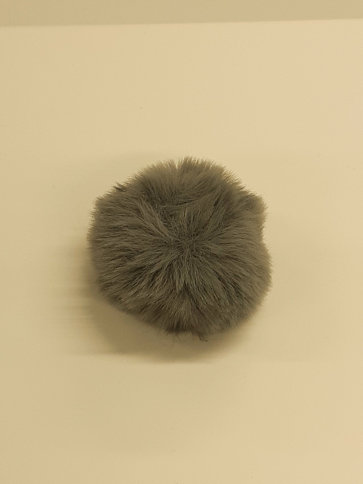 Pompons tupsu 8cm Siniharmaa