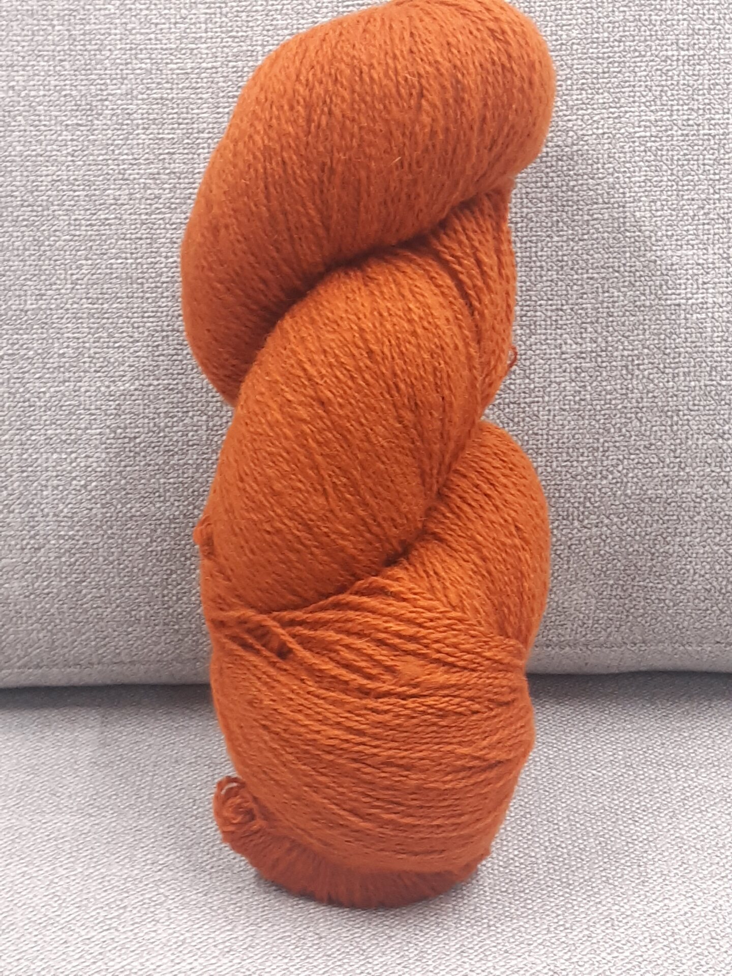 Aade Lõng Vironvilla 8/2 vyyhti yksivärinen Dark orange n. 220g