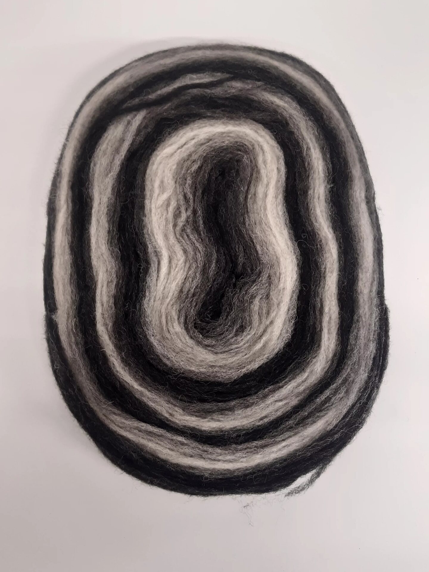 Lankapuodin hahtuva kiekkonen Musta ja kaekki harmmoot yli 120 g