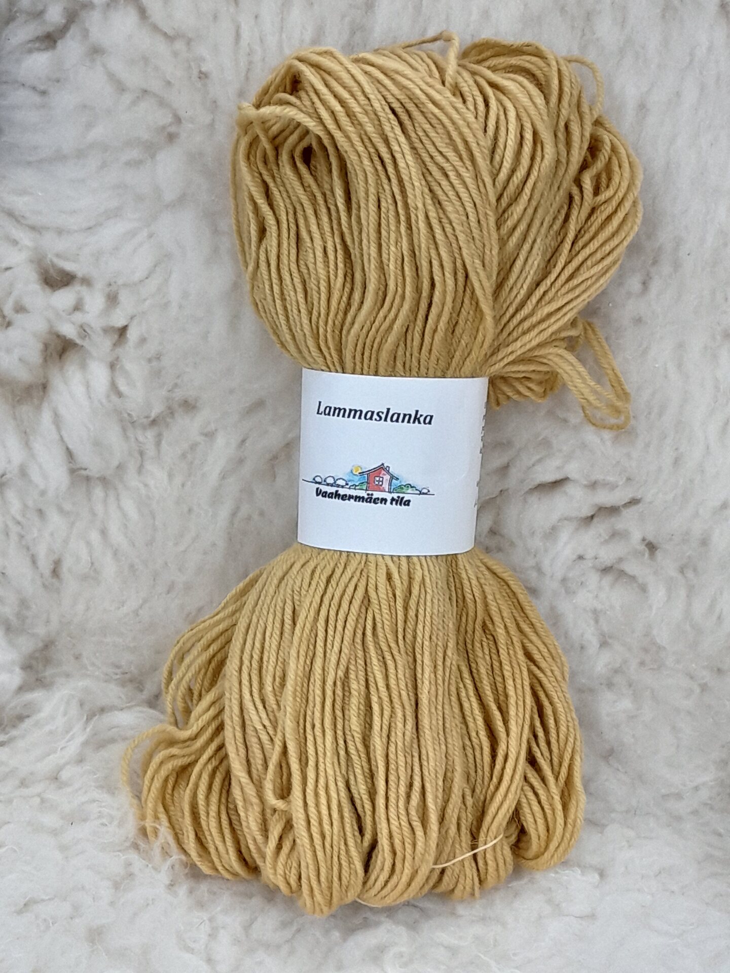 Kasvivärjätty kampalanka 110x4, 100g n. 210m LV+koivunlehti