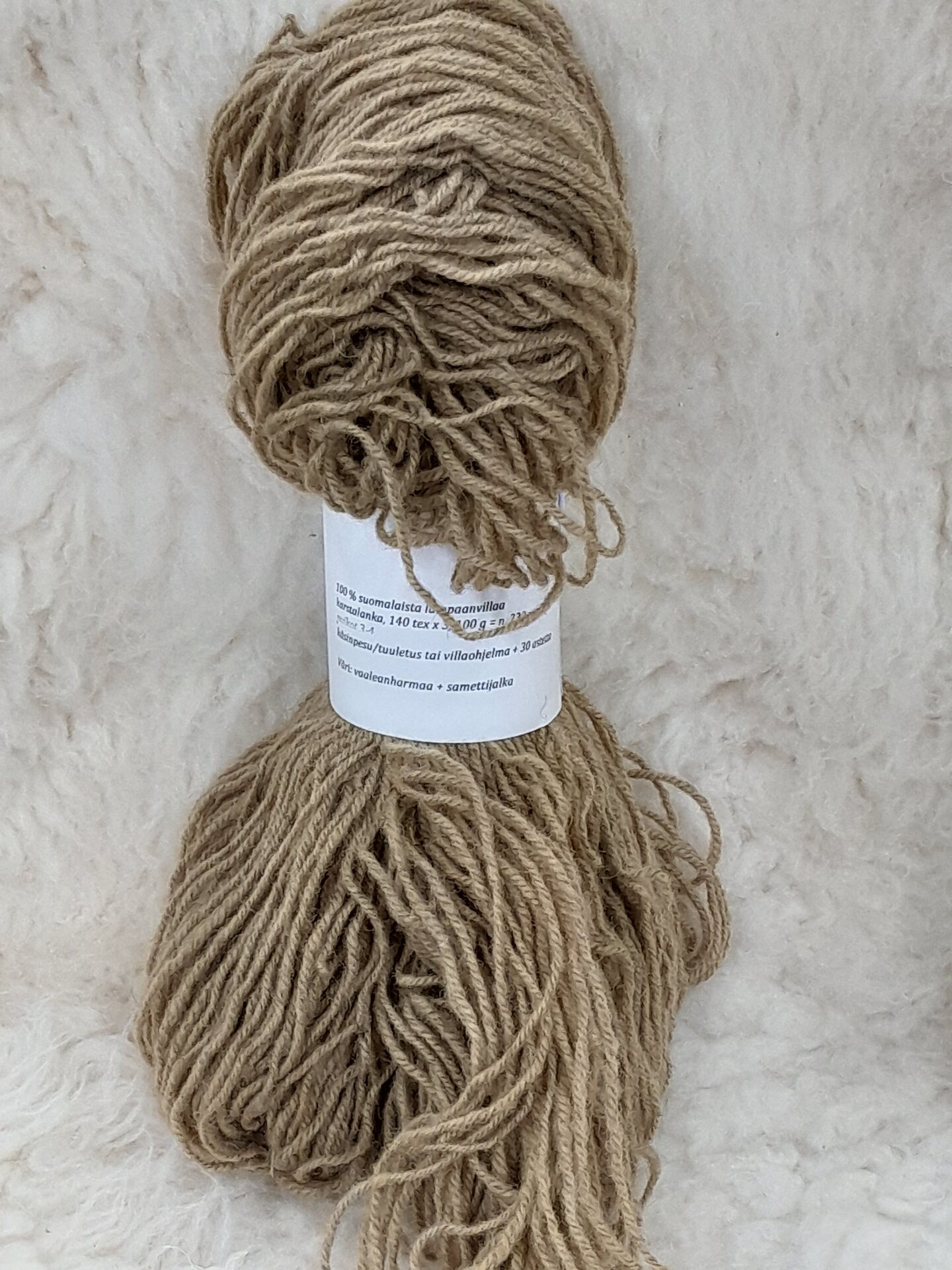 Kasvivärjätty Karstalanka 140x3, 100g n.230m VH+samettijalka