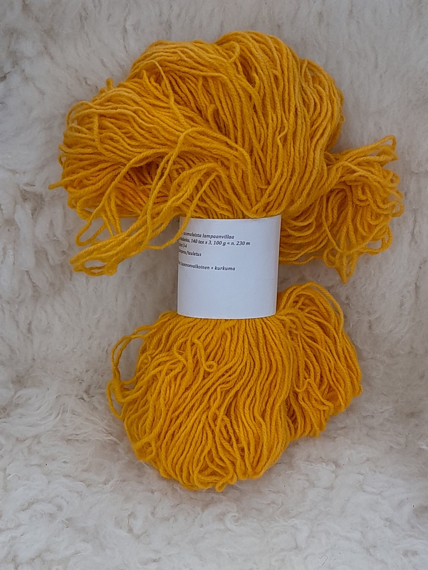 Kasvivärjätty Karstalanka 140x3, 100g n.230m LV+kurkuma