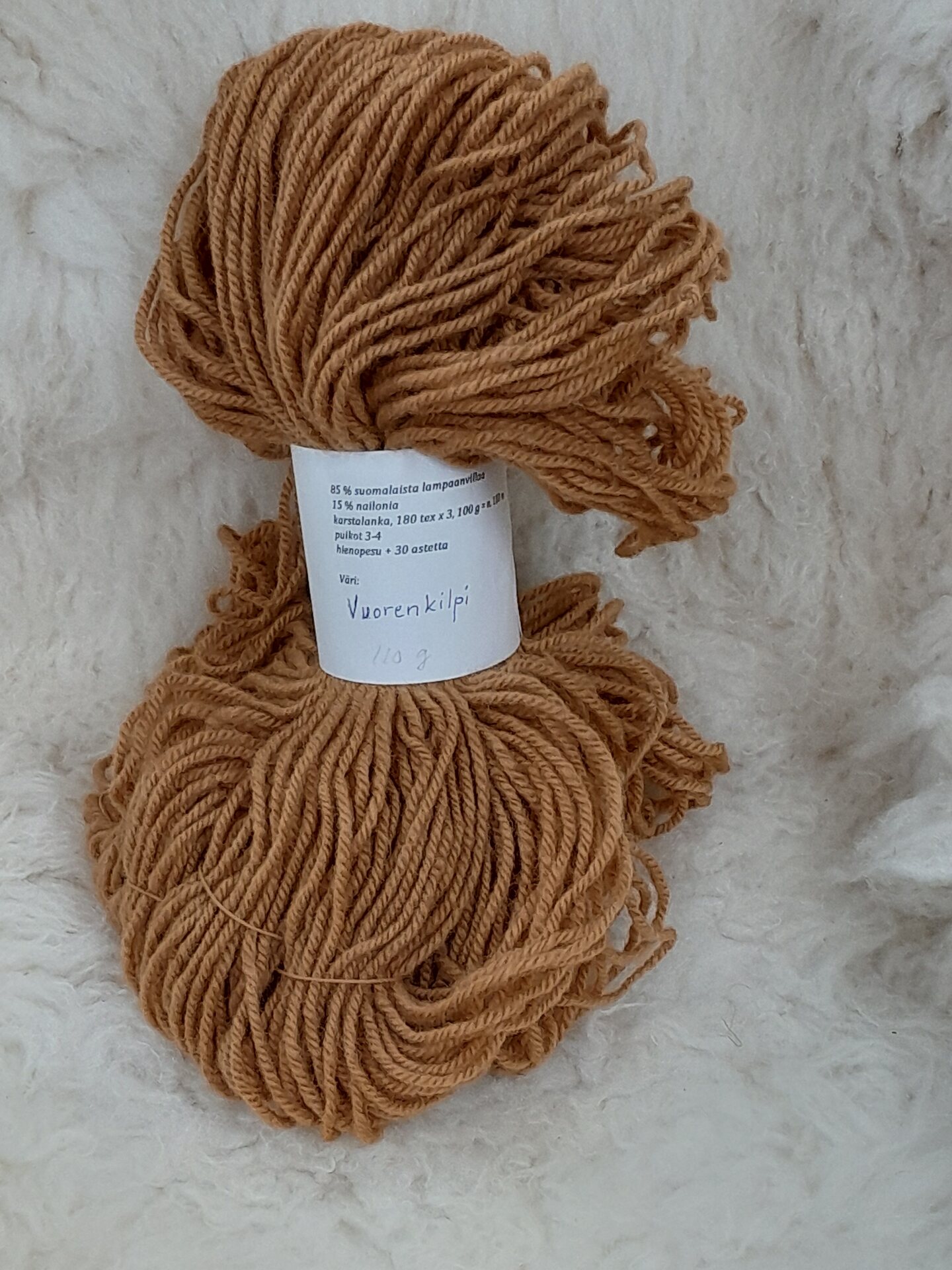 Kasvivärjätty sukkalanka 180x3, 100g n. 180m Vuorenkilpi