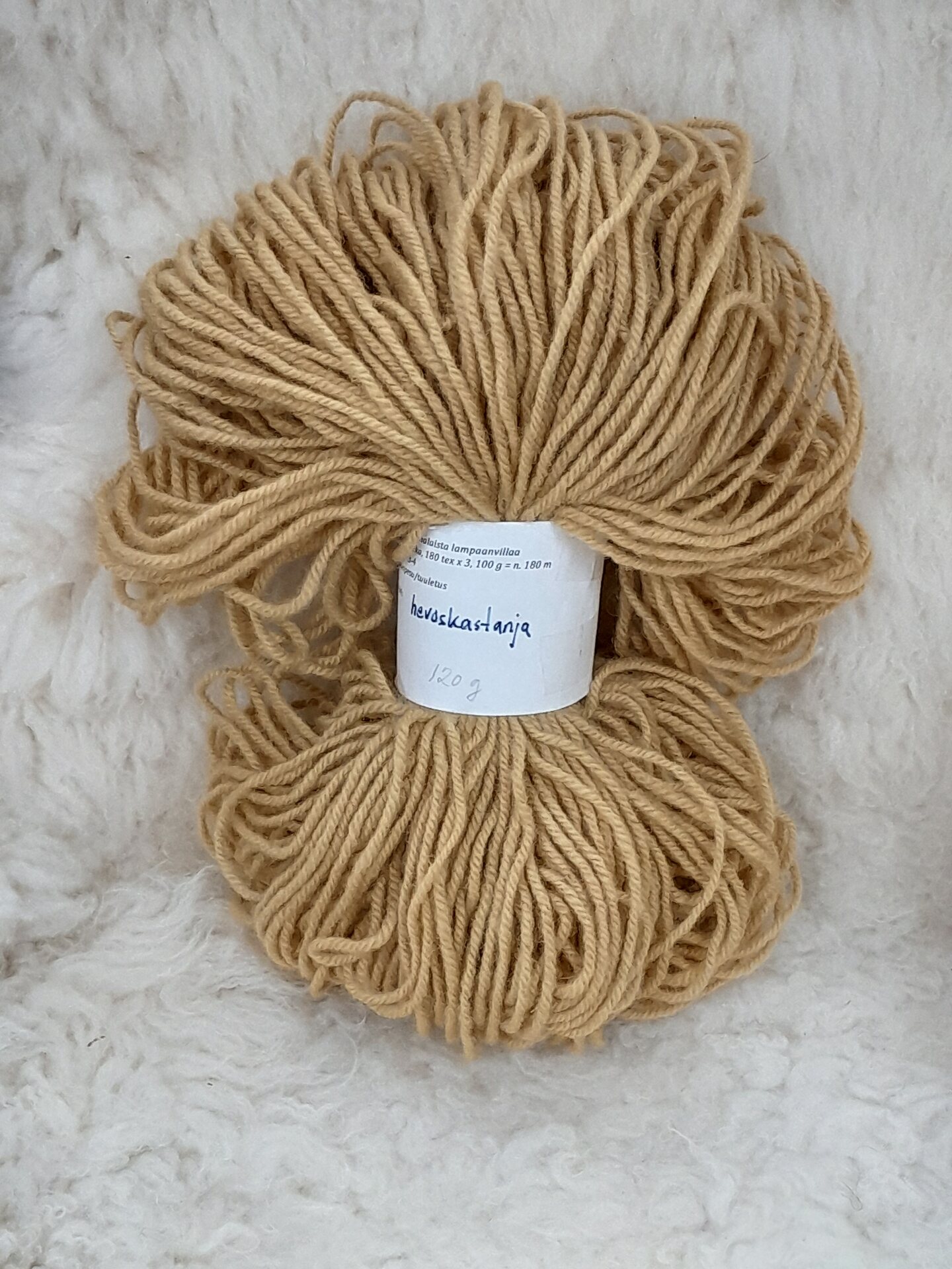 Kasvivärjätty Karstalanka 180x3, 100g n. 180m Hevoskastanja