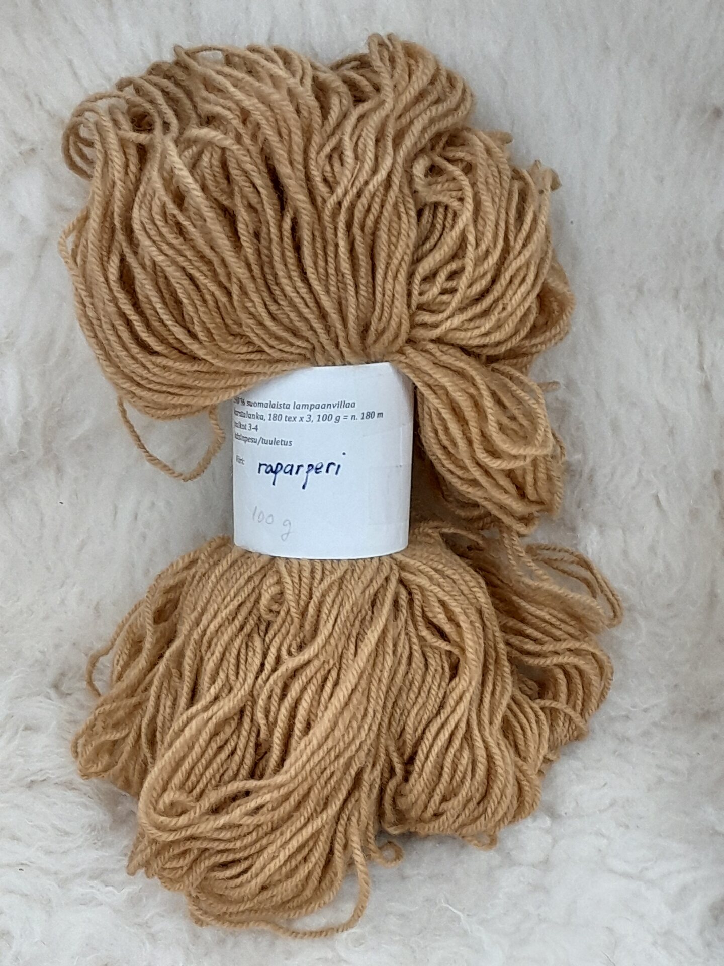 Kasvivärjätty Karstalanka 180x3, 100g n. 180m Raparperi