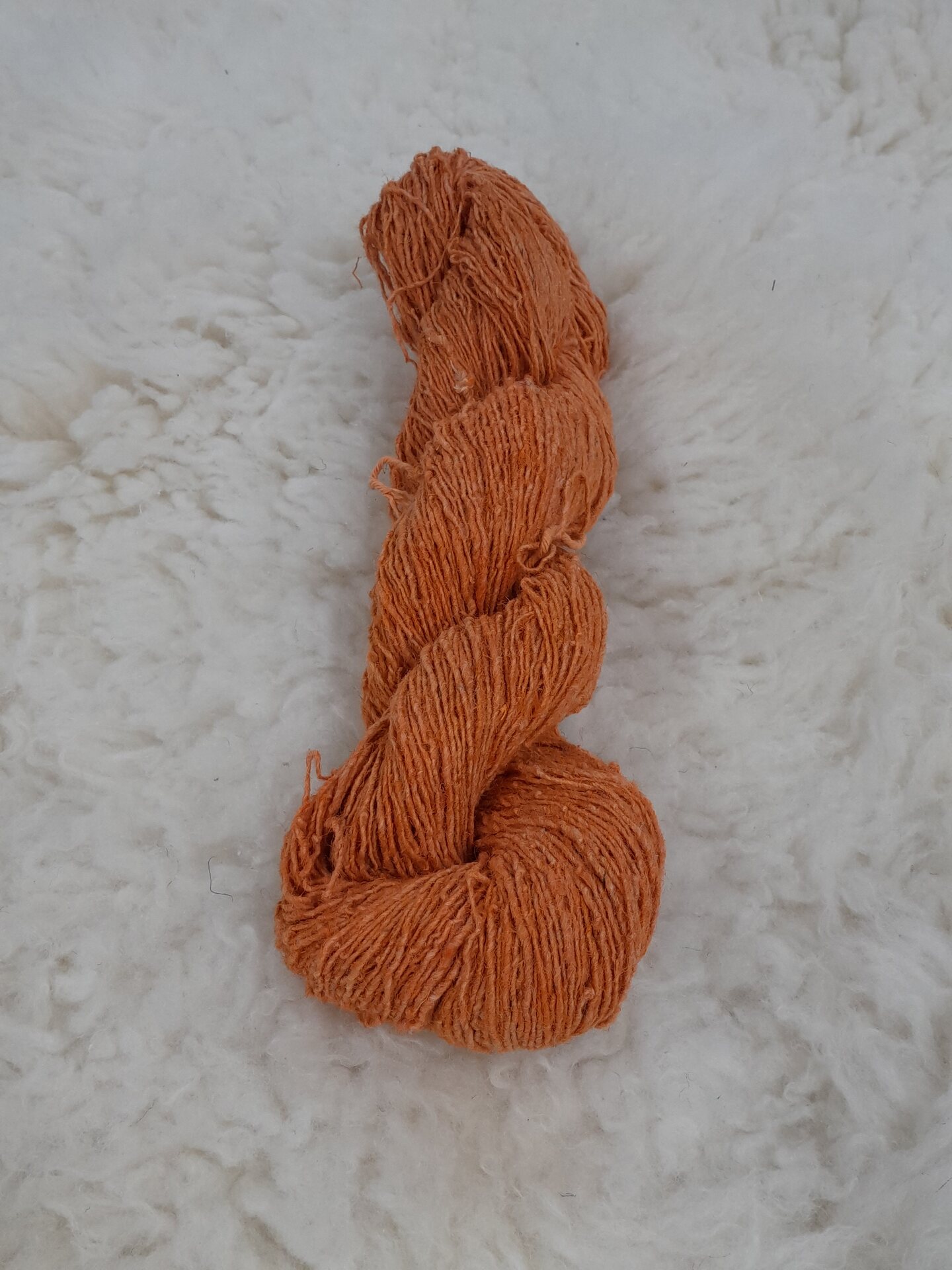 Nokkonen, konekehrätty Oranssi