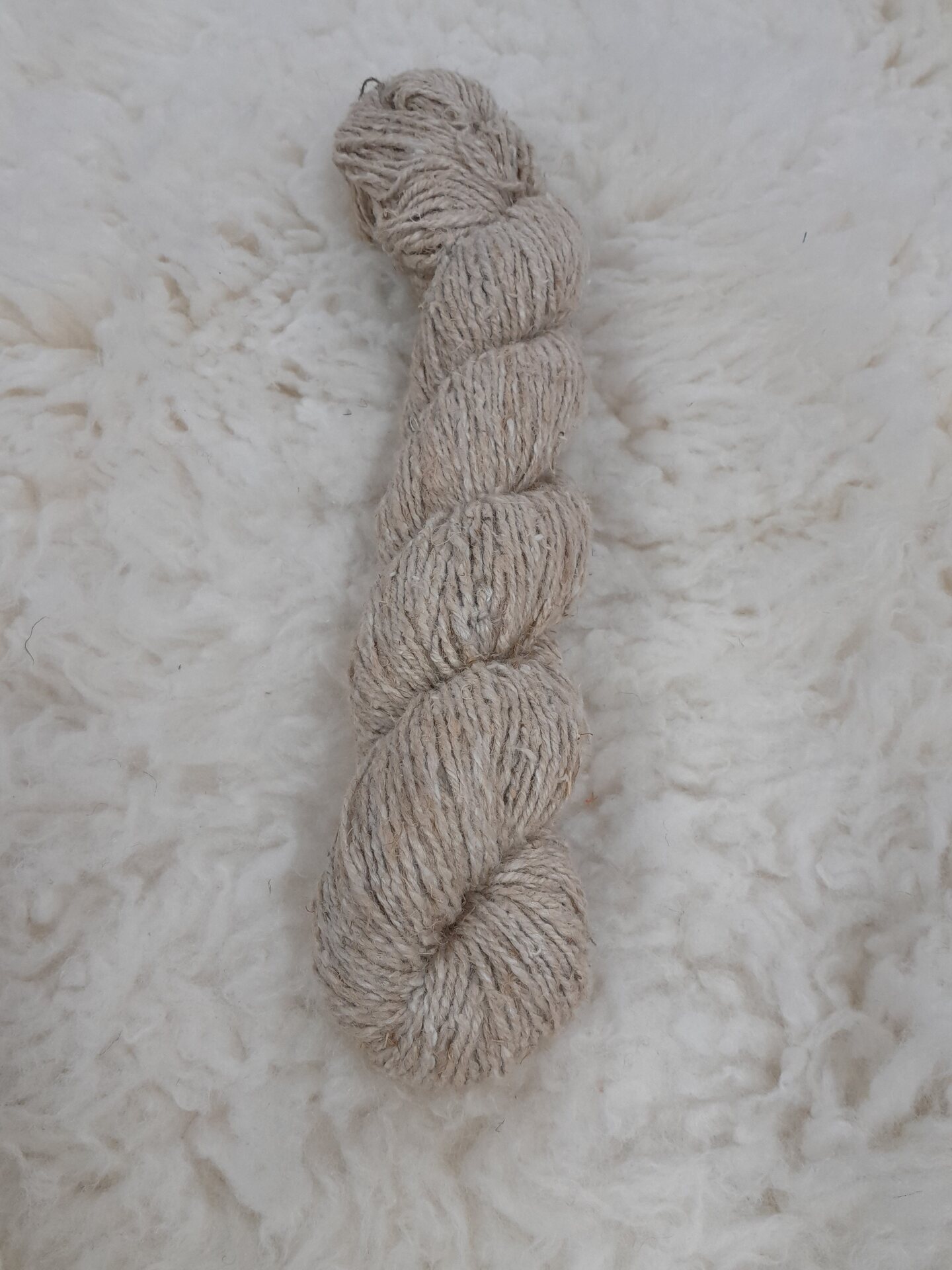 Nokkonen, konekehrätty Luonnonvärinen PAKSU