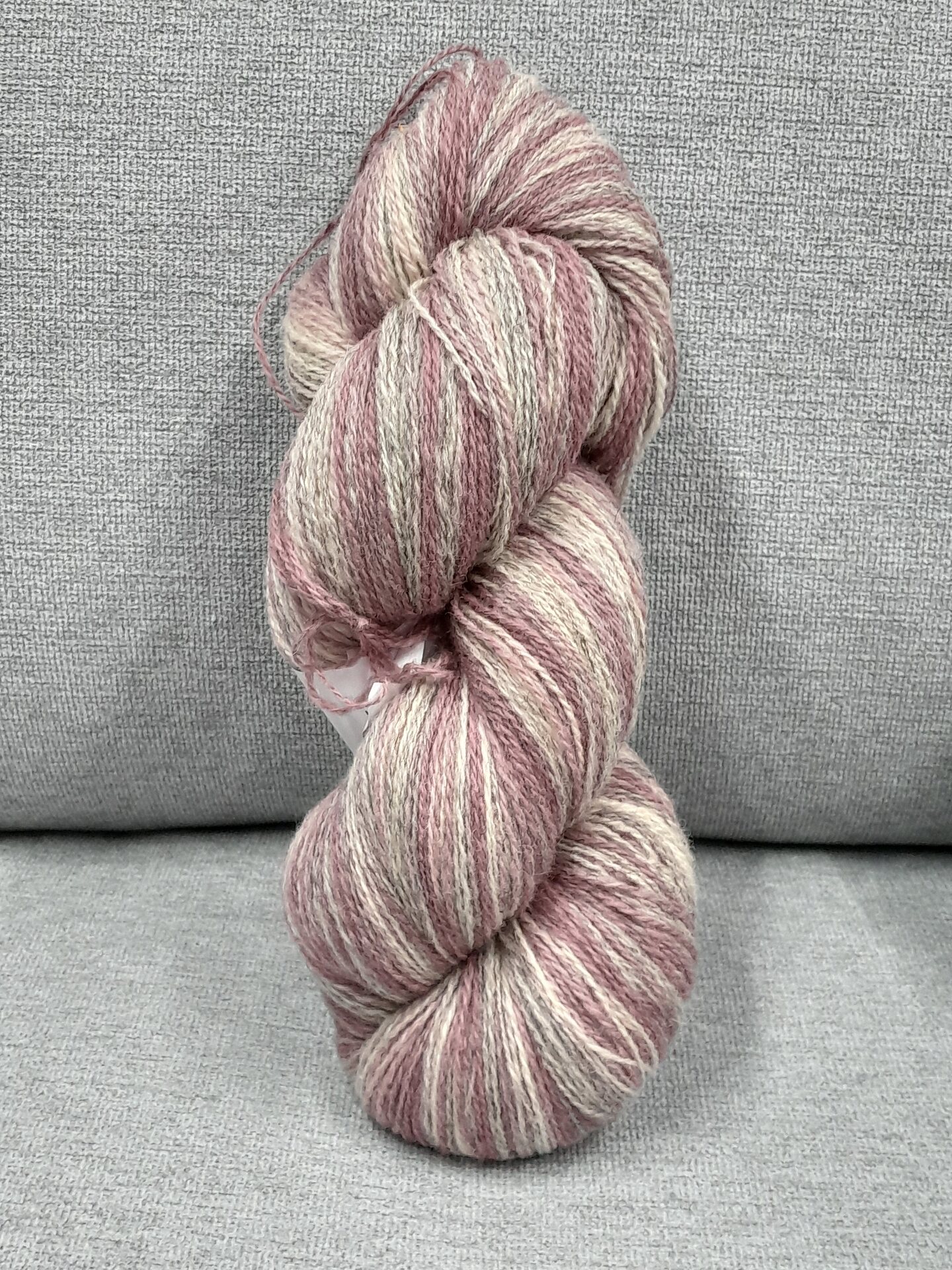 Aade Lõng Vironvilla 8/2 vyyhti monivärinen Violet-Grey n. 230g