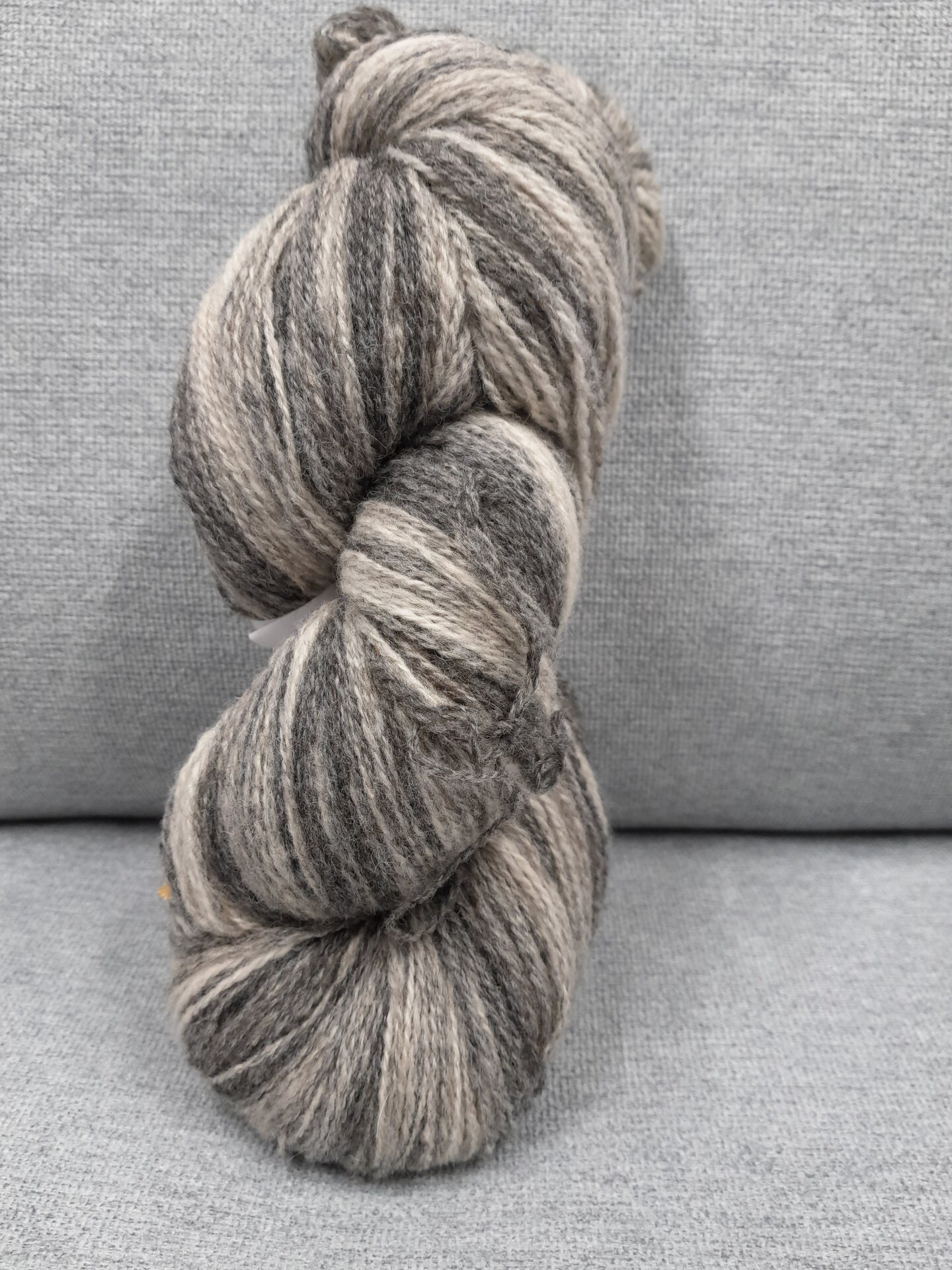 Aade Lõng Vironvilla 8/2 vyyhti monivärinen White-grey n. 230g