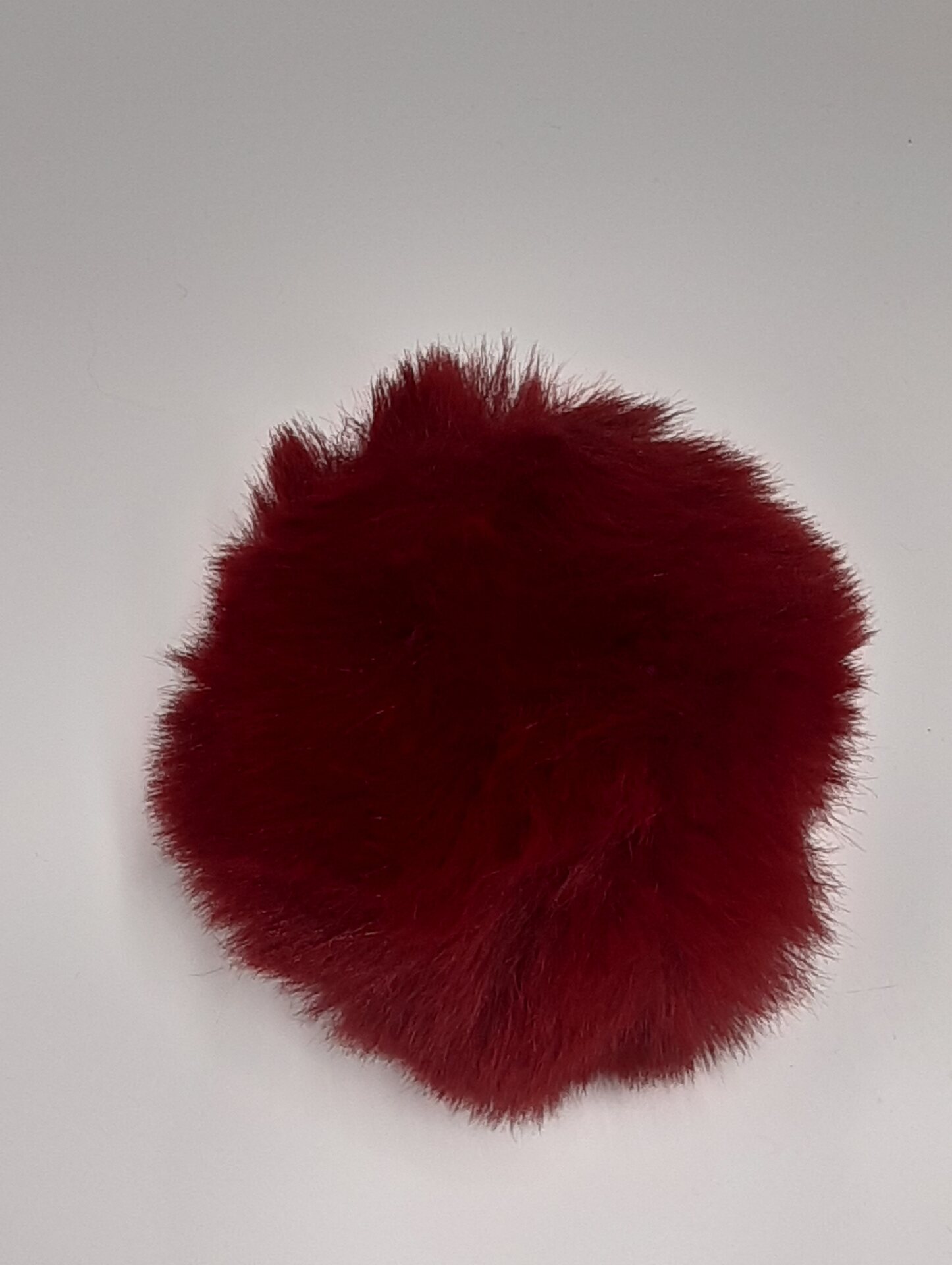 Pompons tupsu 8cm Viininpunainen