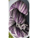 Aade Lõng Vironvilla 8/2 vyyhti monivärinen Black-Lila n. 260g