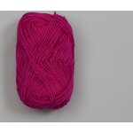 Rauma Garn 3-tråds Strikkegarn, 3-säikeinen karstalanka 173 Cerise
