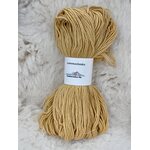 Kasvivärjätty kampalanka 110x4, 100g n. 210m LV+koivunlehti