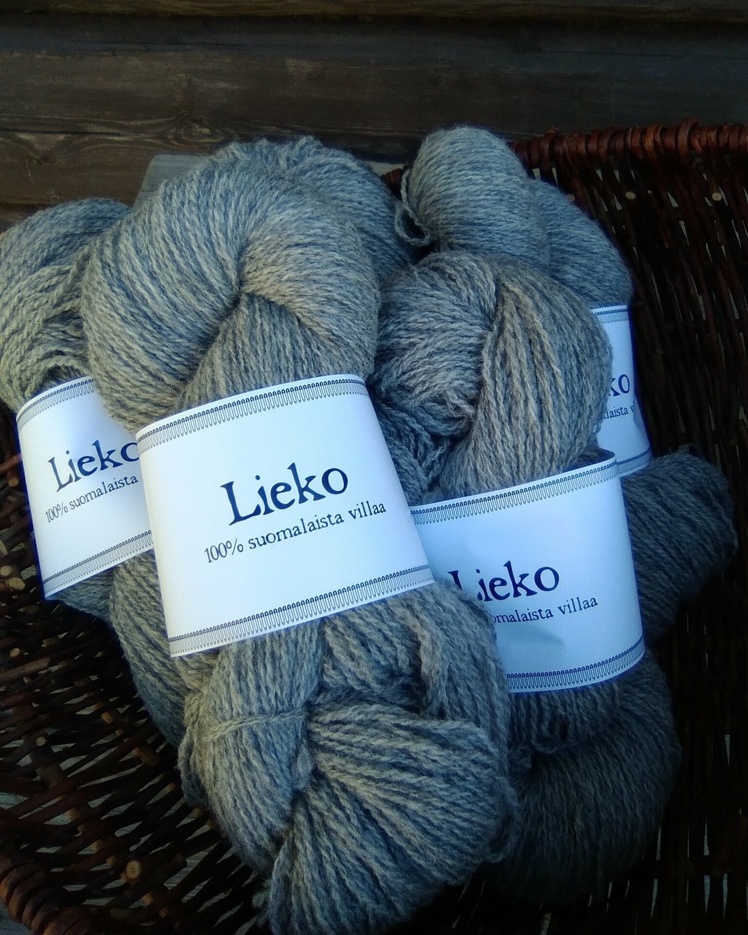 Kehrätär Lieko 135x2 TEX 105 Vaaleanharmaa