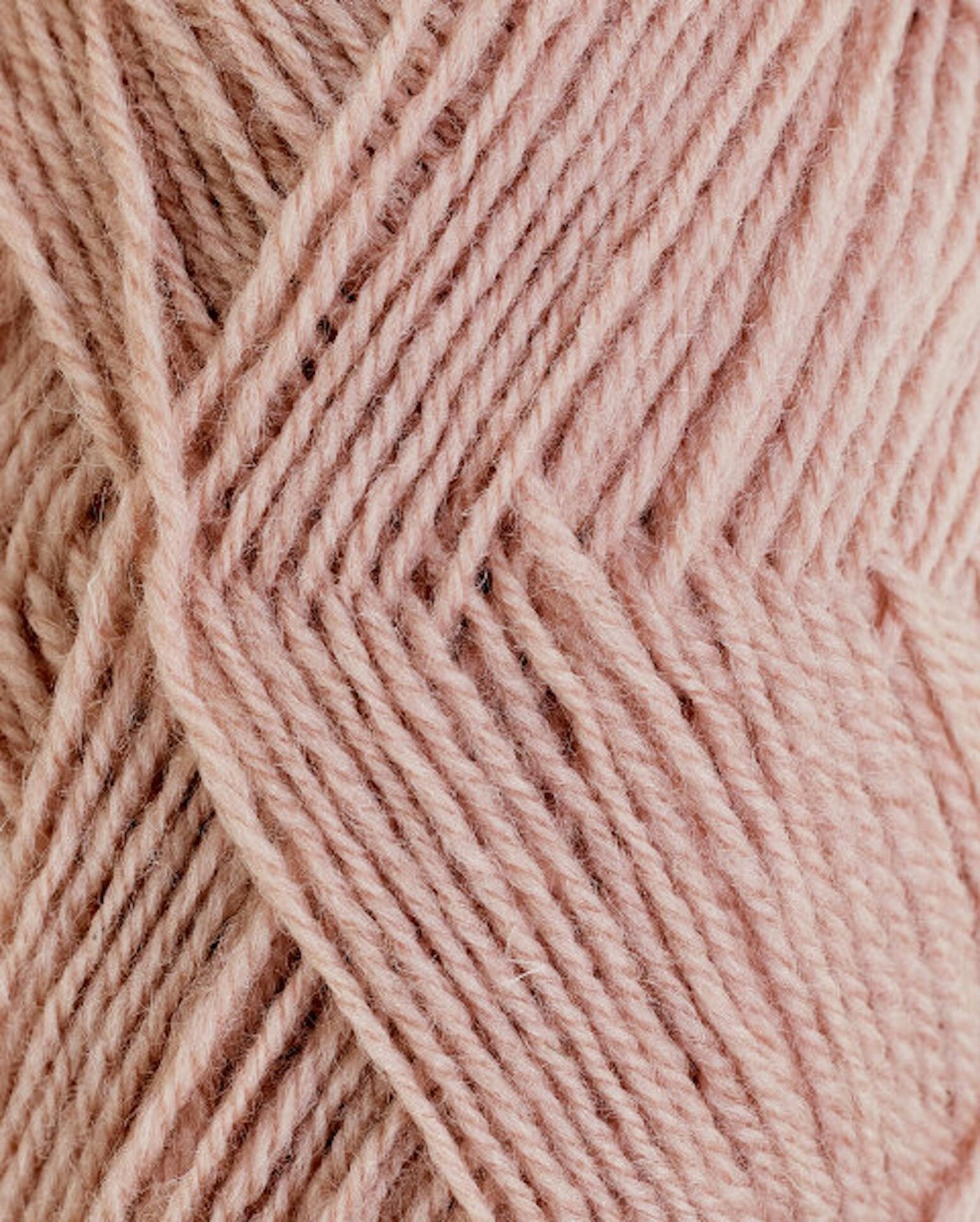 Rauma Garn 3-tråds Strikkegarn, 3-säikeinen karstalanka 193 Rosa sky