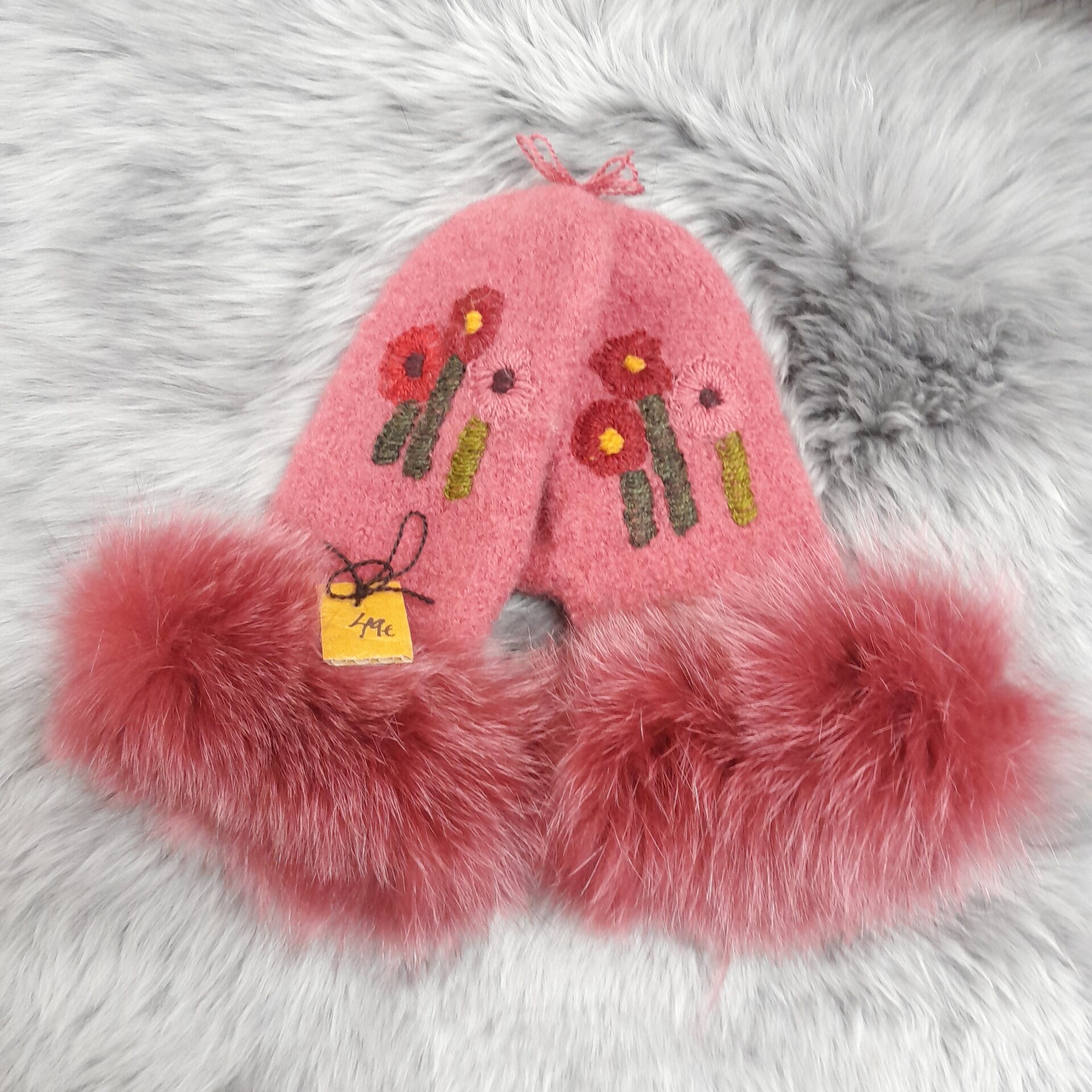 Tuula Tanner Vanutetut vanttuut turkiksella M