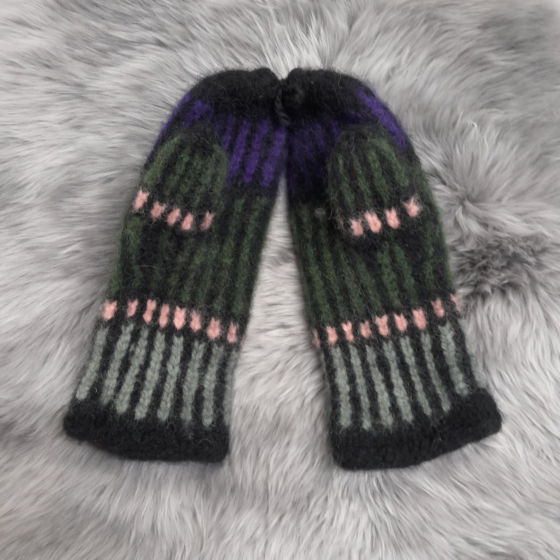 Tuula Tanner Vanutetut vanttuut kirjava M