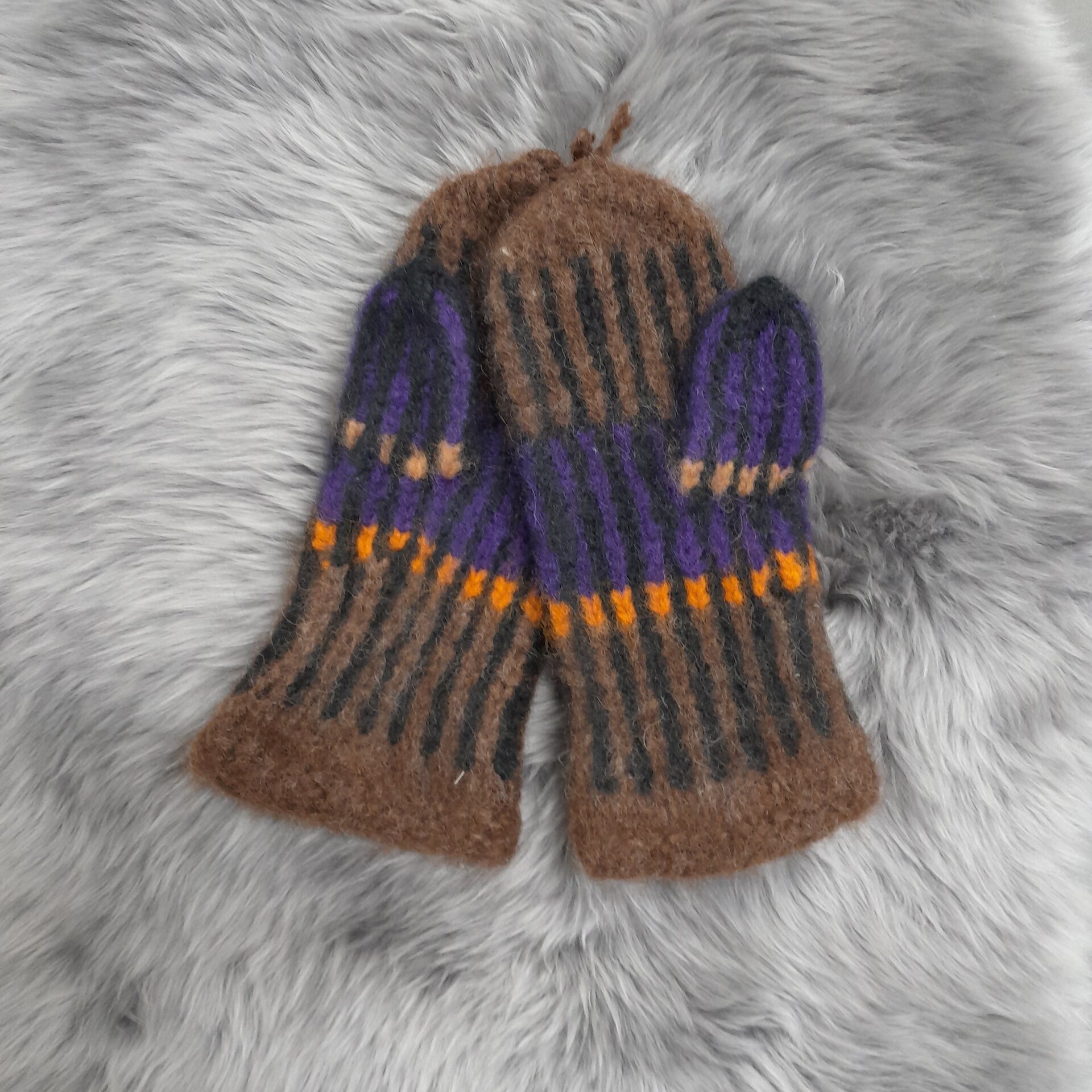 Tuula Tanner Vanutetut vanttuut kirjava M