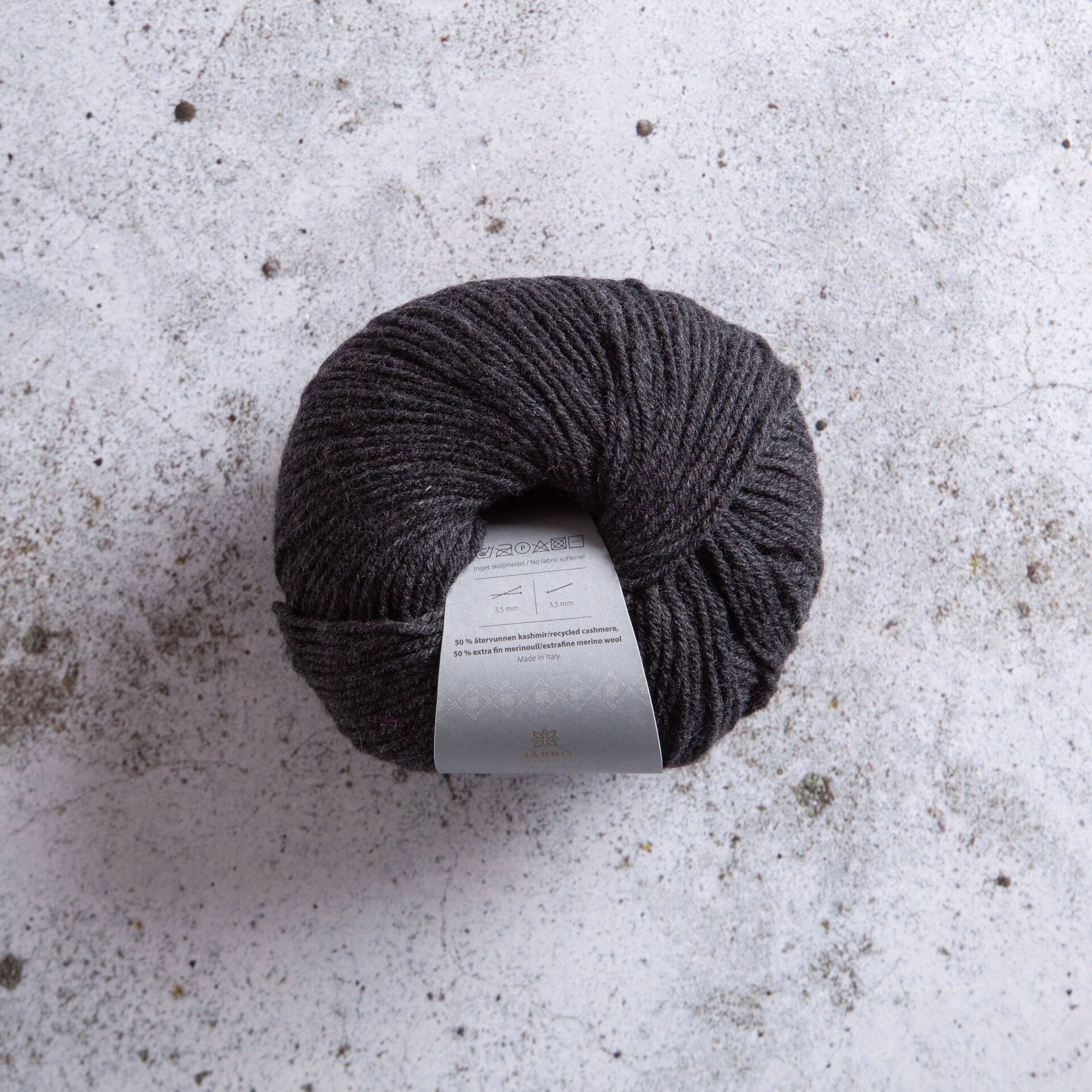 Select NO 2 Recycled Cashmere Blend 4 ebony