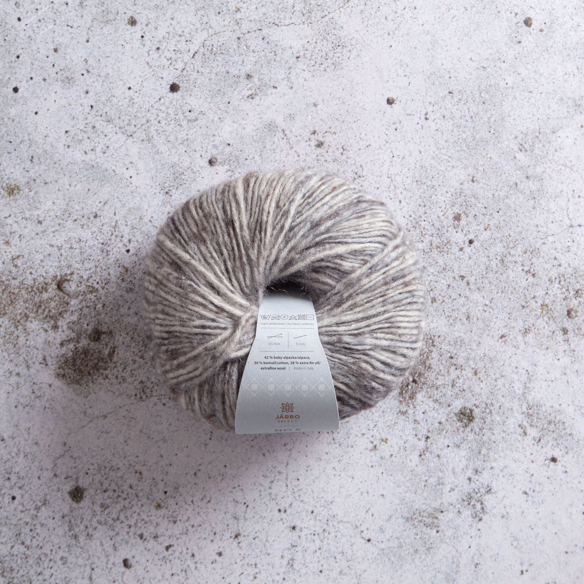 Select NO 5 Botanically Dyed Alpaca Blend 9 nordic blueberries