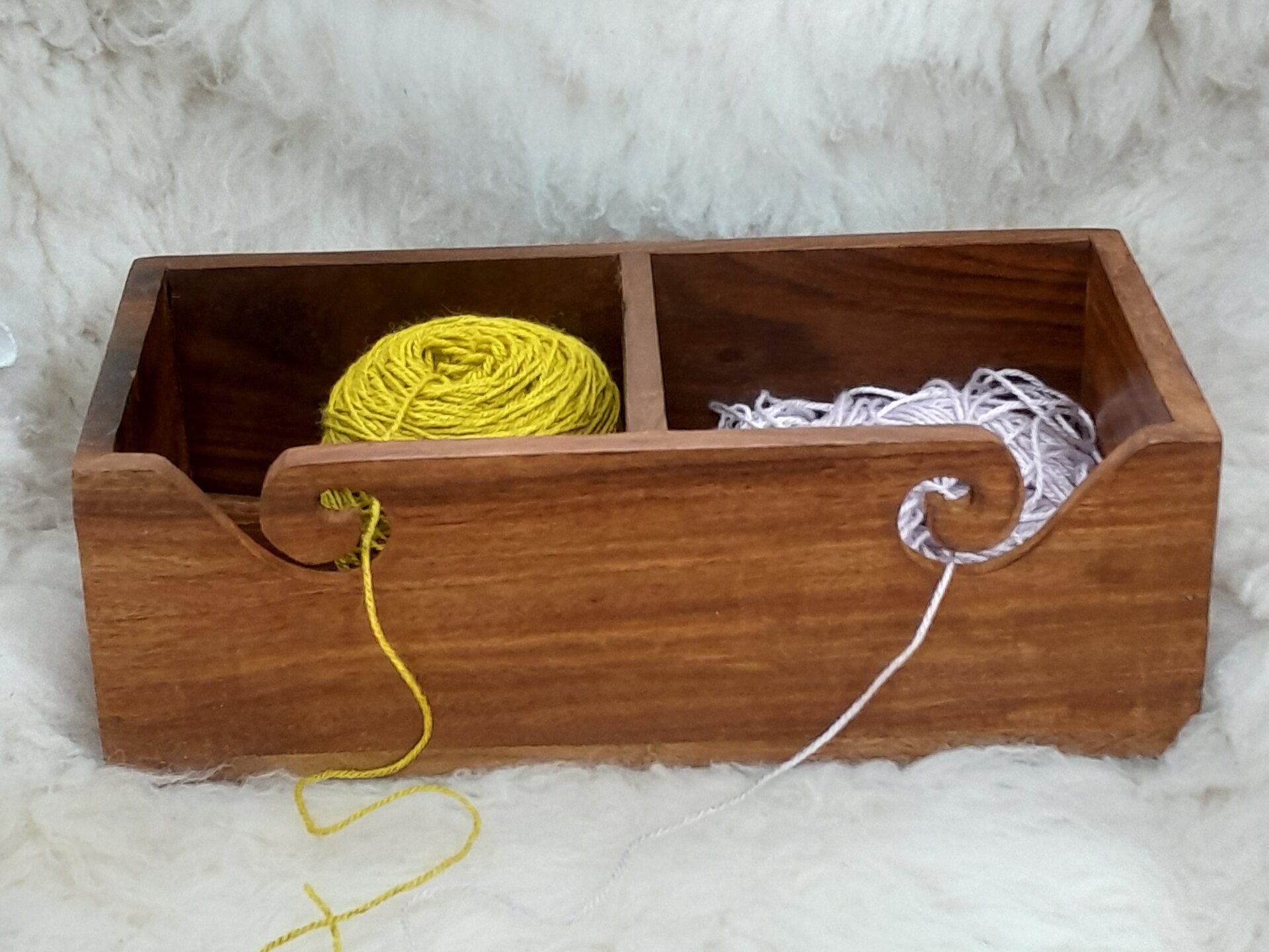 Kantikas lankakulho Iso, kahdella lokerolla