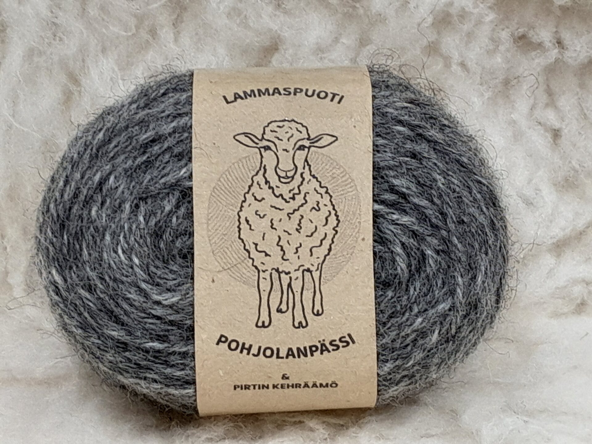 Lammaspuoti Pohjolanpässi Gotlanninlampaan karstalanka Tumma harmaa