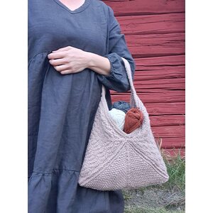 Mukana, neulottu lankakassi tekemispaketti