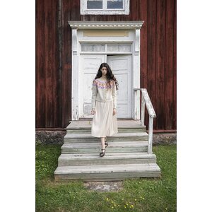 Järbo Garn ROSA – NEULETAKKI, JOSSA KUKALLINEN KAARROKE PDF-ohje